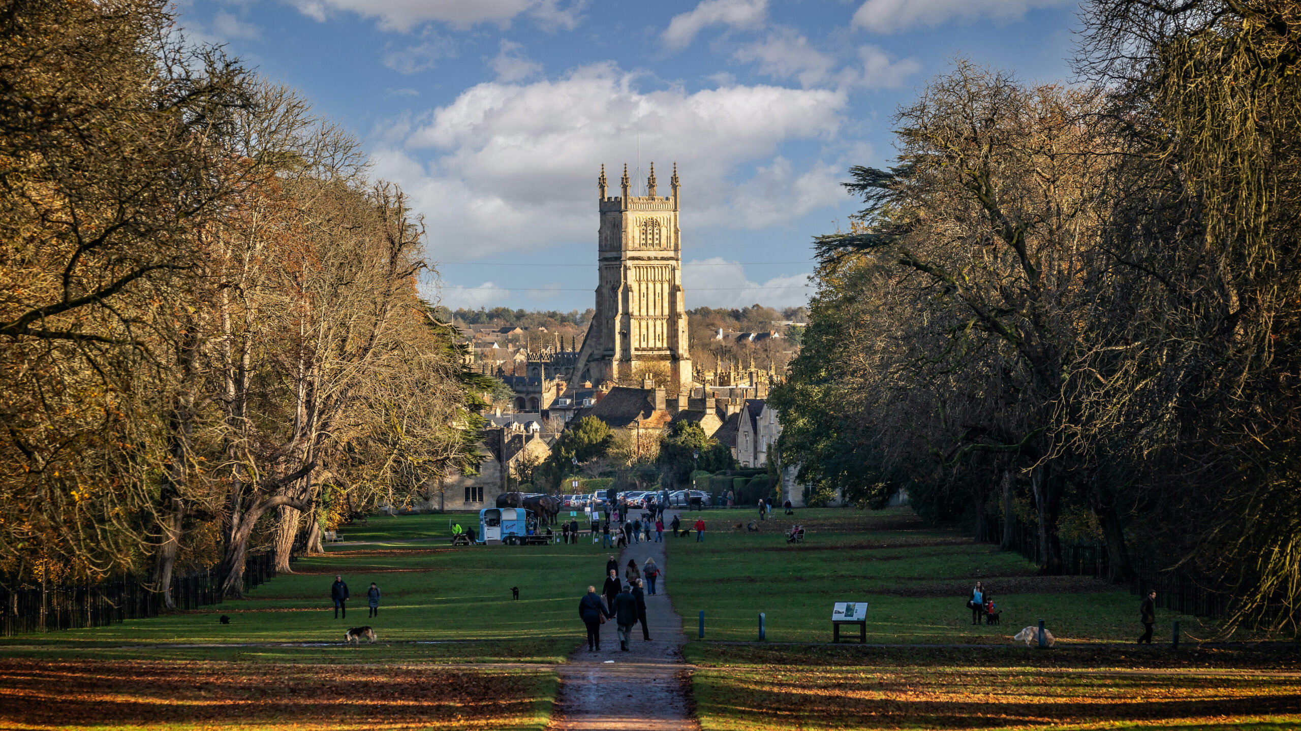 View,Looking,Towards,St,John,Baptist,Church,From,The,Avenue